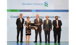 Standard Chartered ra mắt thẻ tín dụng hàng đầu tại Việt nam