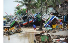 Cứu vợ hay cứu mẹ?: Lựa chọn nghiệt ngã giữa sóng thần ở Indonesia