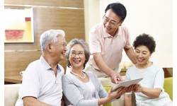 Chubb Life Việt Nam giới thiệu sản phẩm bảo hiểm mới dành cho độ tuổi cao niên.