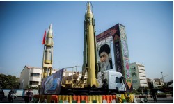 Sốc: Iran sắp có bom nguyên tử, Mỹ, Israel "ngồi trên đống lửa"