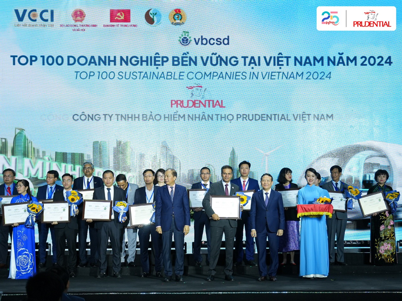 PRUDENTIAL VIỆT NAM GIỮ VỮNG VỊ THẾ DOANH NGHIỆP BỀN VỮNG VÀ KINH DOANH CÓ TRÁCH NHIỆM.   