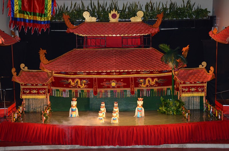 Kỉ niệm 90 năm khách sạn Rex - Khai trương nhà hát múa rối nước Rex Sen Vàng