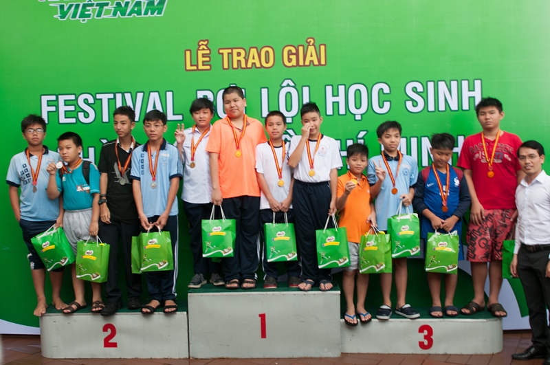 Nestlé MILO đồng hành chung kết Festival Bơi lội học sinh Tp.HCM  