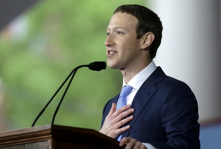 Ông chủ Facebook thừa nhận thành công do may mắn