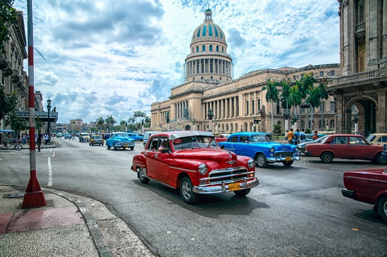 Những điều lạ lùng khi đầu tư vào “vương quốc xì gà” Cuba
