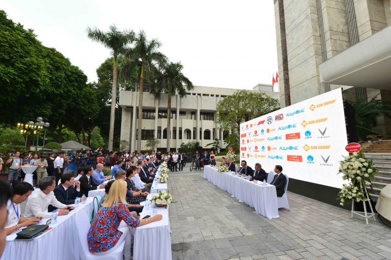 Giải đua F1 tổ chức tại Việt Nam - sự kiện giải trí, thể thao người dân  mong đợi đã thành hiện thực