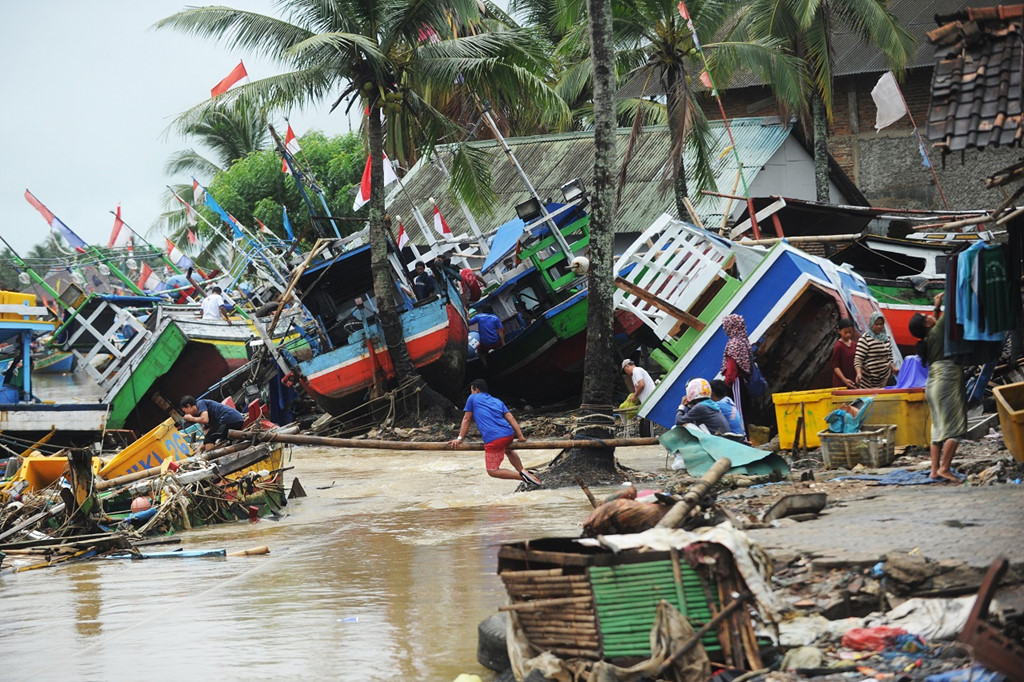 Cứu vợ hay cứu mẹ?: Lựa chọn nghiệt ngã giữa sóng thần ở Indonesia