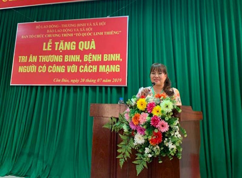CEO Hồ Thanh Hương gây xúc động trong sự kiện “Tổ quốc linh thiêng” 